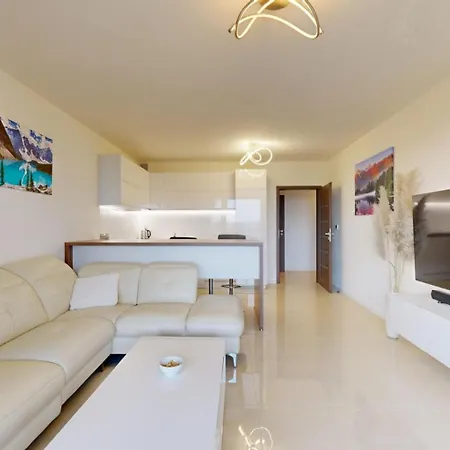 Apartments Trnava - Residence Titusa Zemana * Трнава